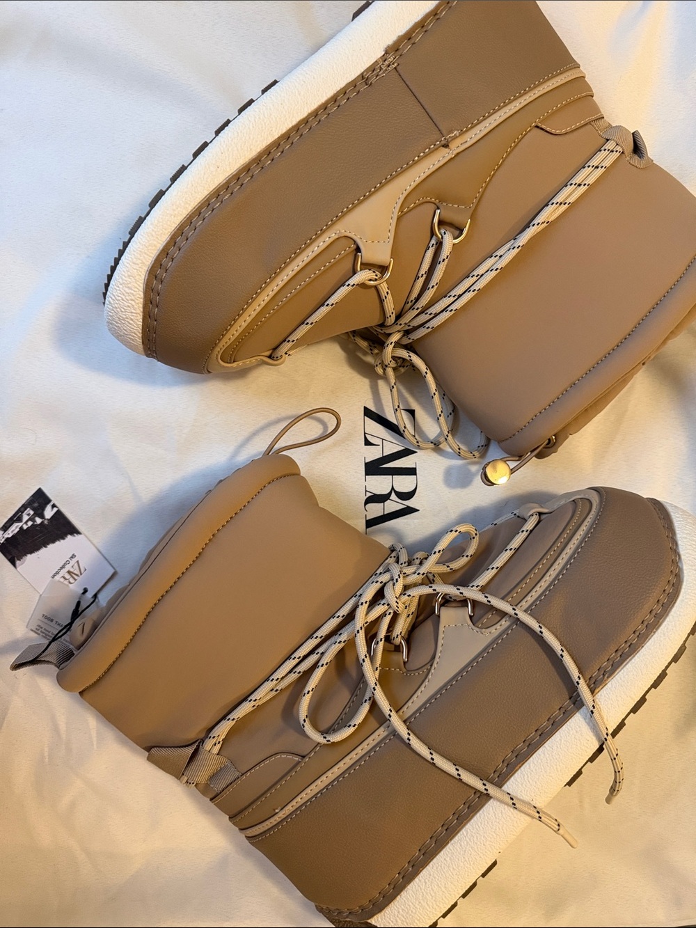 ZARA Water Resistant Snow Boots – Women’s US 9 (EU 39) – New